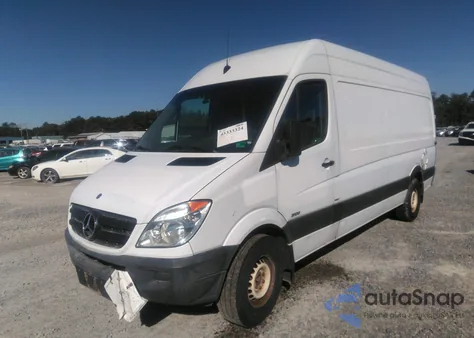 2011 Mercedes-Benz Sprinter 2500 High Roof из США, поврежденный, VIN WD3PE8CB4B5582809